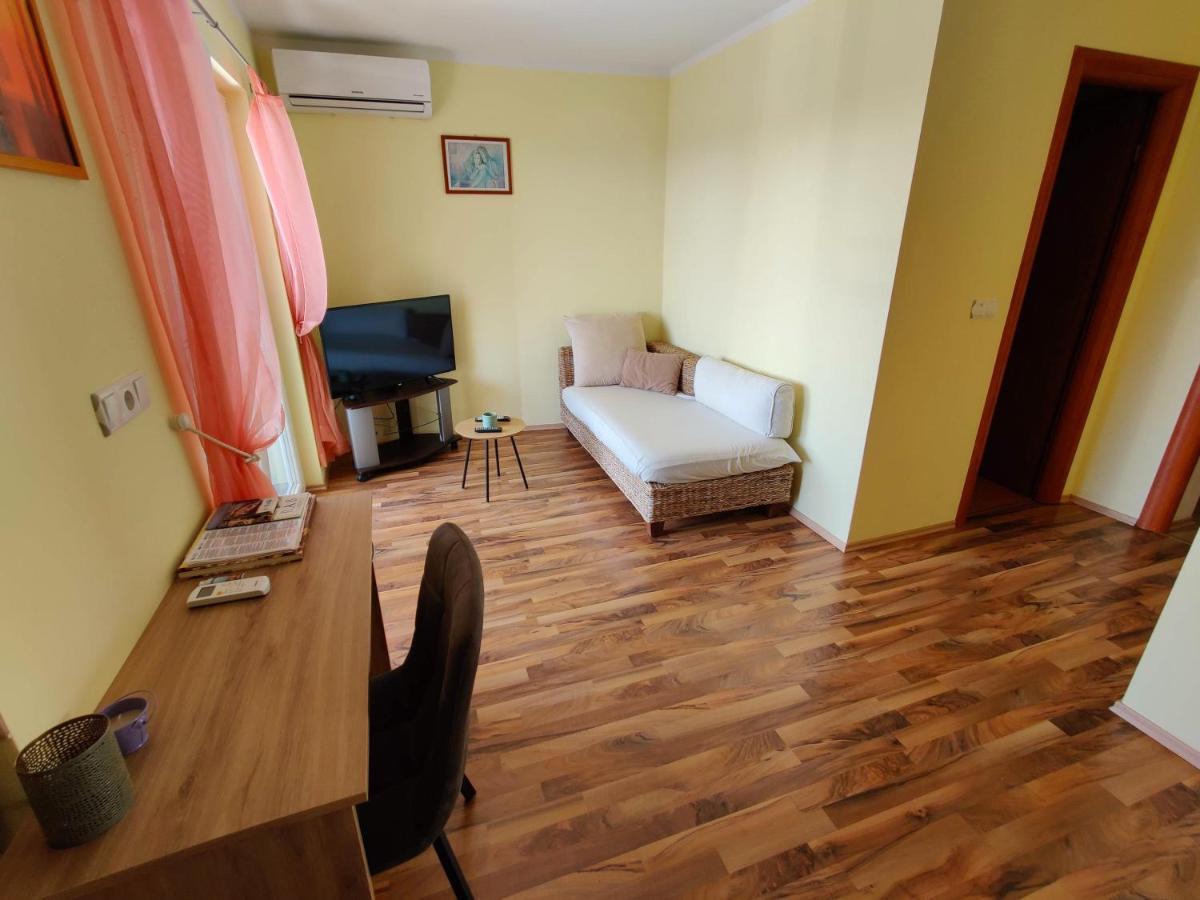 Apartments Lumar Palit Luaran gambar